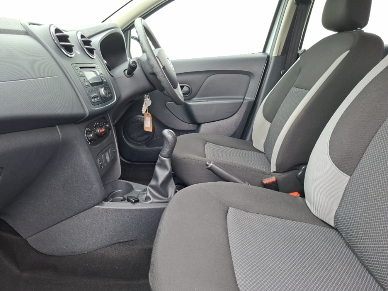 Dacia Sandero 1.2 16V 75 Ambiance White #5