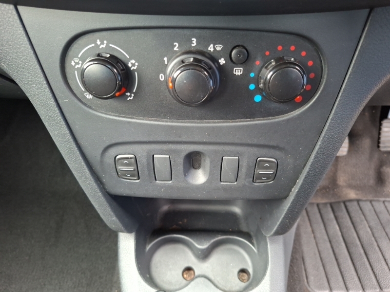 Dacia Sandero 1L Ambiance Red #13