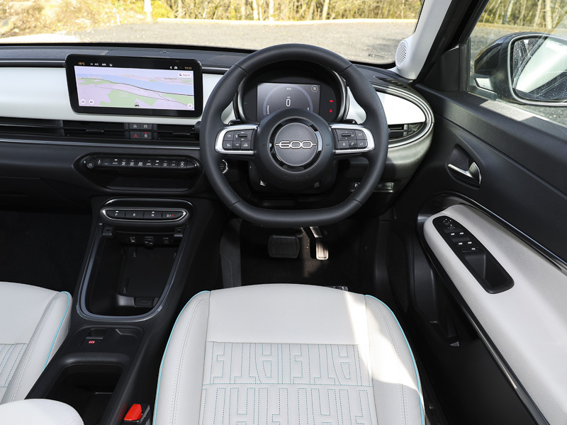 Fiat 600 1.2 Mhev La Prima E-dct Euro 6 Ss Black #8