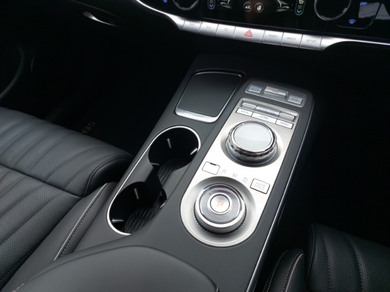 Genesis GV70 360Kw Pure 84Kwh Awd 2025 Grey #15