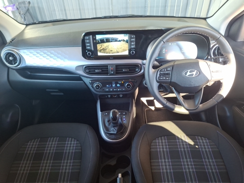 Hyundai I10 1.0 63 Premium Nav KV25WNB White #3