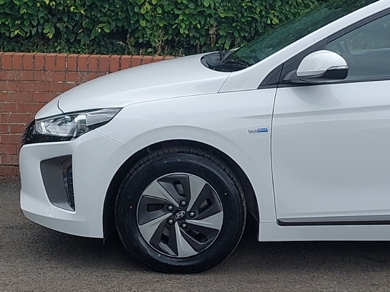Hyundai Ioniq First Edition Black #19