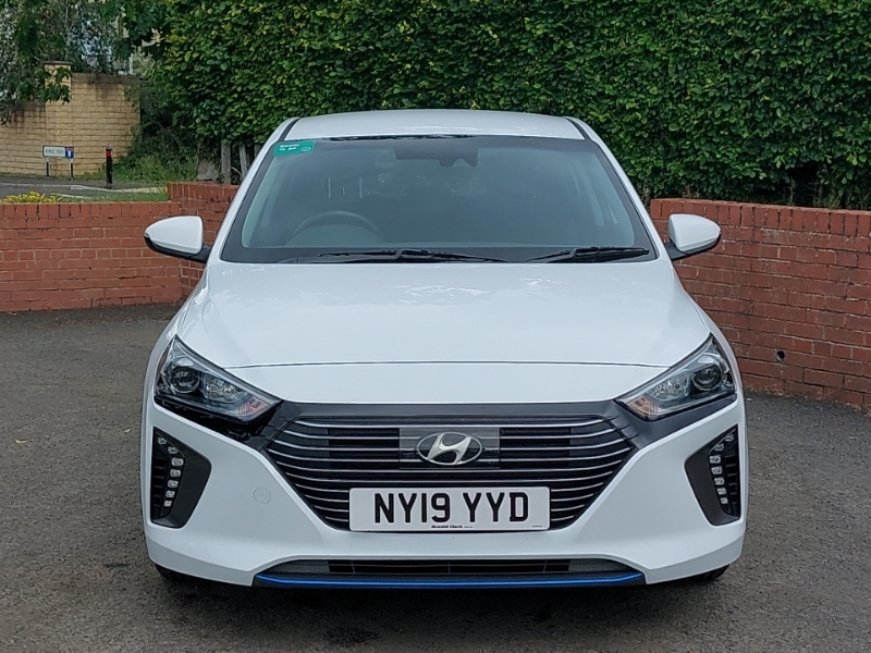 Hyundai Ioniq First Edition Black #14