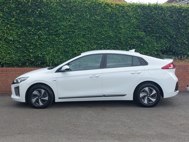 Hyundai Ioniq 1.6 Gdi Hybrid Se Dct White #4