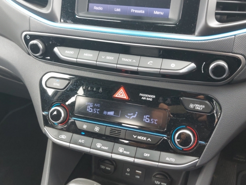 Hyundai Ioniq First Edition Black #17