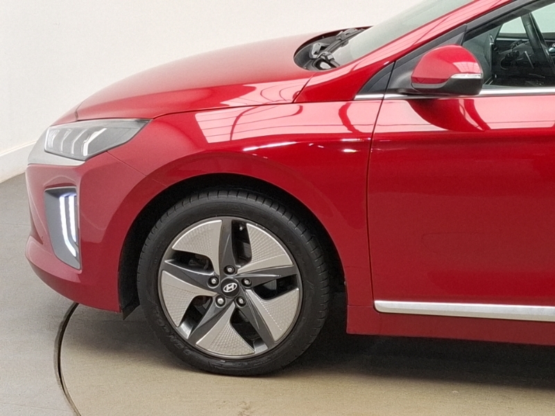 Hyundai Ioniq Hatchback Black #19