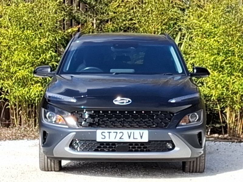Hyundai Kona Premium Red #13