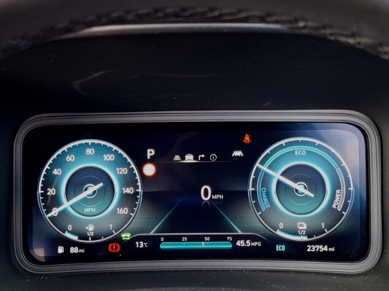 Hyundai Kona Premium Red #11