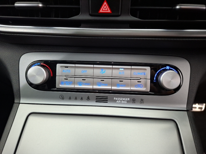 Hyundai Kona Premium White #15