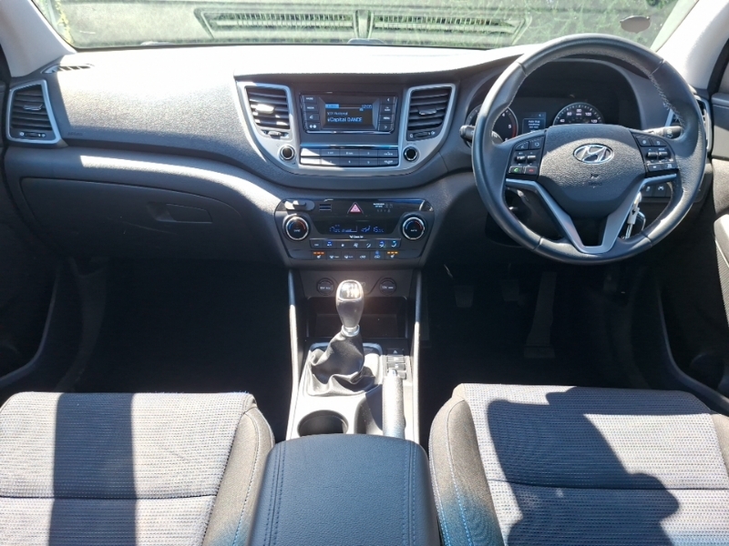 Hyundai Tucson 1.7 Crdi Blue Drive Se 2Wd White #3