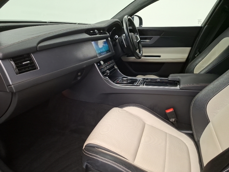 Jaguar XF 2.0I R-sport Black #5