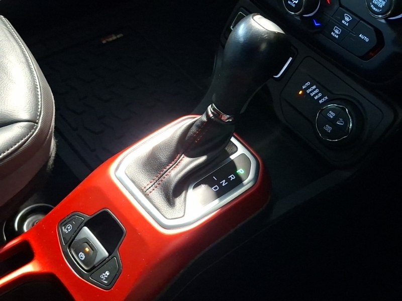 Jeep Renegade Limited Black #15