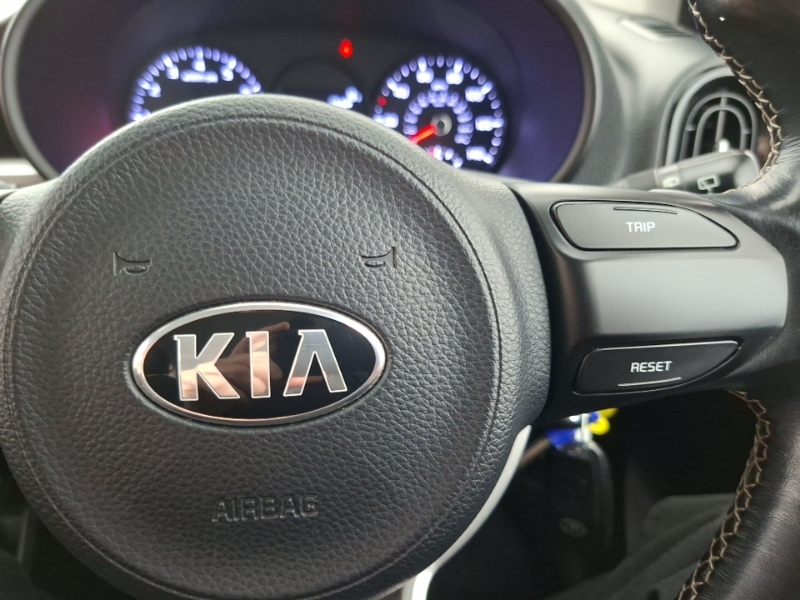 Kia Picanto Picanto X-line S White #13