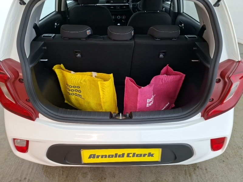 Kia Picanto Picanto X-line S White #18
