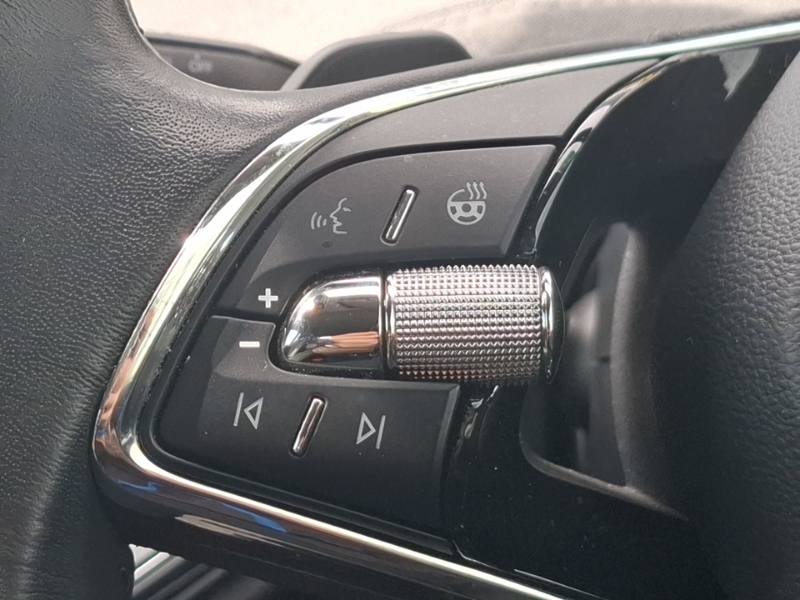 Skoda ENYAQ 60 Nav Loft Silver #12