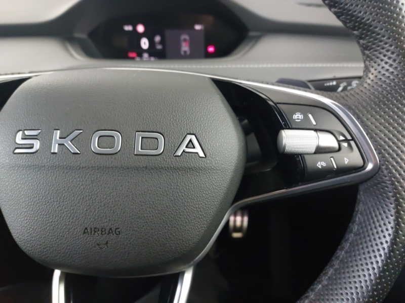 Skoda ENYAQ Edition White #13