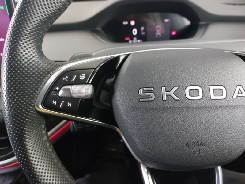 Skoda ENYAQ Edition White #12