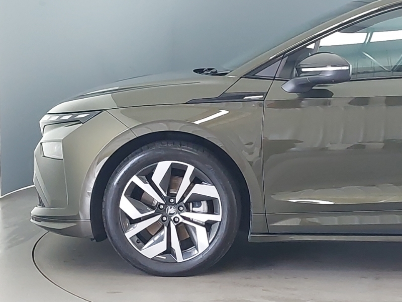 Skoda ENYAQ Edition White #19