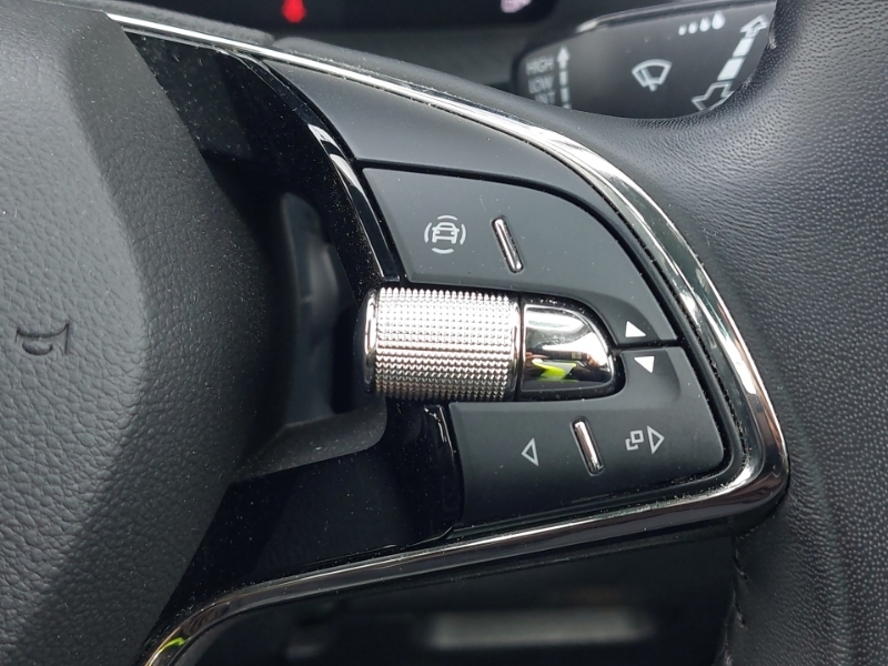 Skoda Kodiaq Se L Executive White #13