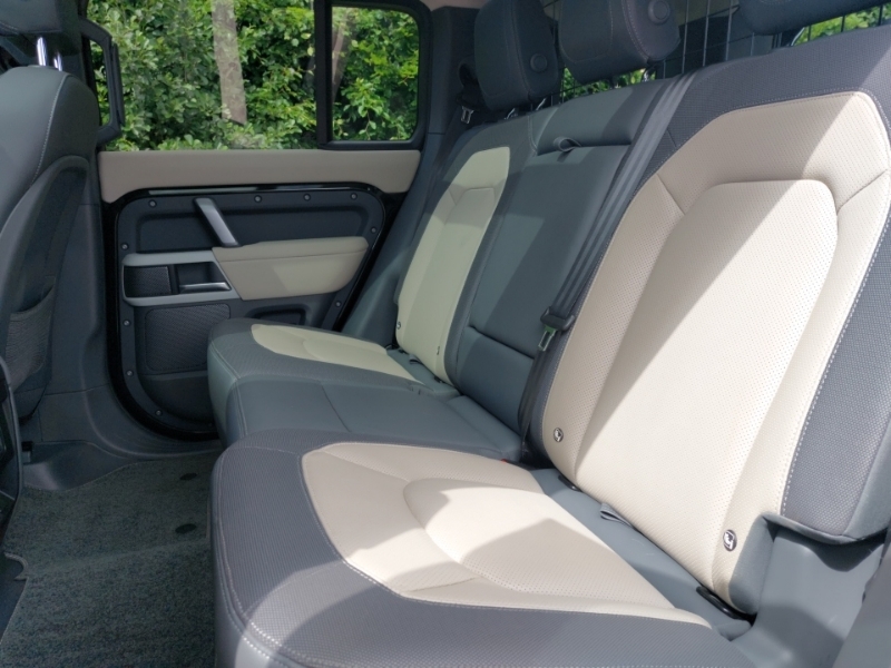 Land Rover Defender 110 3.0 D250 X-dynamic Se 110 Black #6