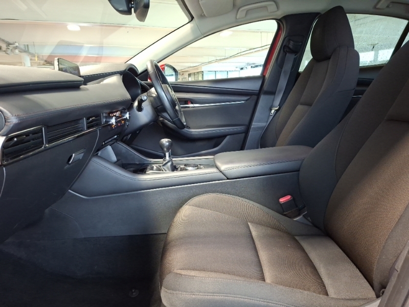 Mazda 3 1.8 Skyactiv-d Sport Lux Red #5