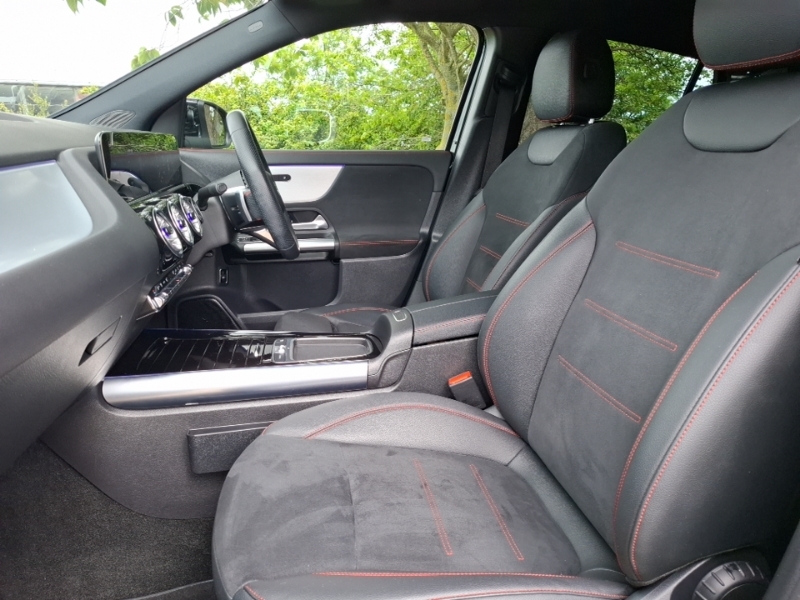 Mercedes-Benz GLA Class Gla 220D 4Matic Amg Line Premium Black #5