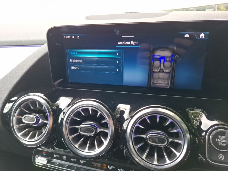 Mercedes-Benz GLA Class Gla 200 Amg Line Premium Plus Blue #16