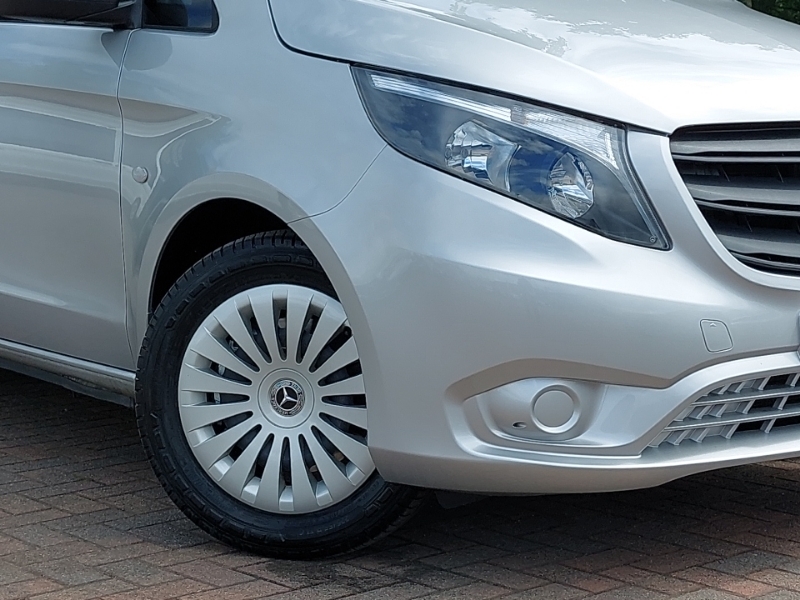 Mercedes-Benz Vito 66 Progressive L2 Silver #20
