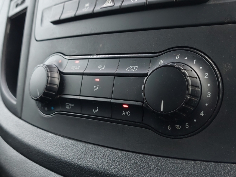 Mercedes-Benz Vito 66 Progressive L2 Silver #17