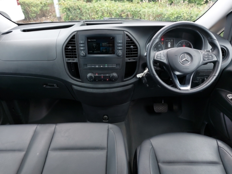 Mercedes-Benz Vito 114 Cdi Pro 9-Seater 9G-tronic Silver #3