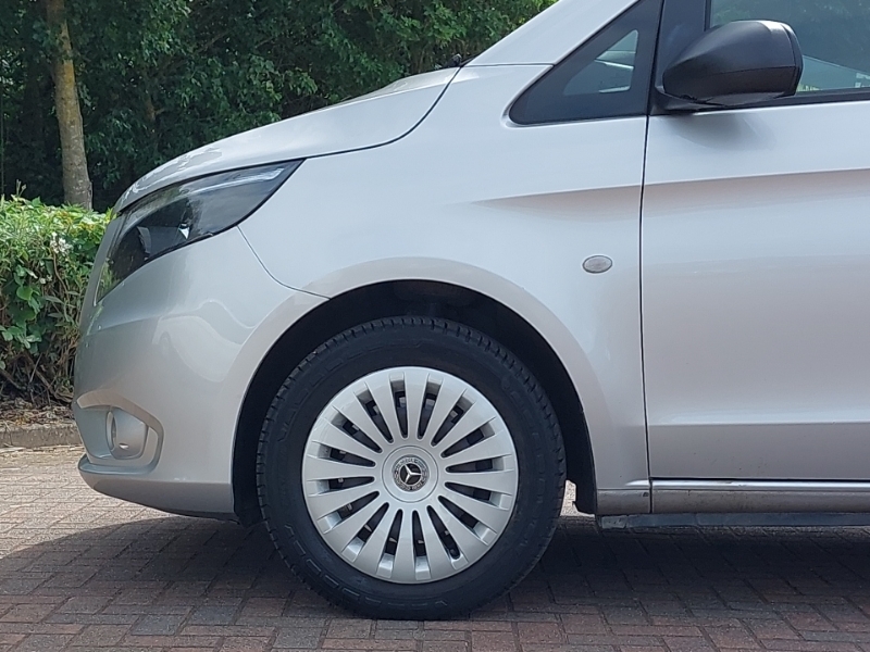 Mercedes-Benz Vito 66 Progressive L2 Silver #19