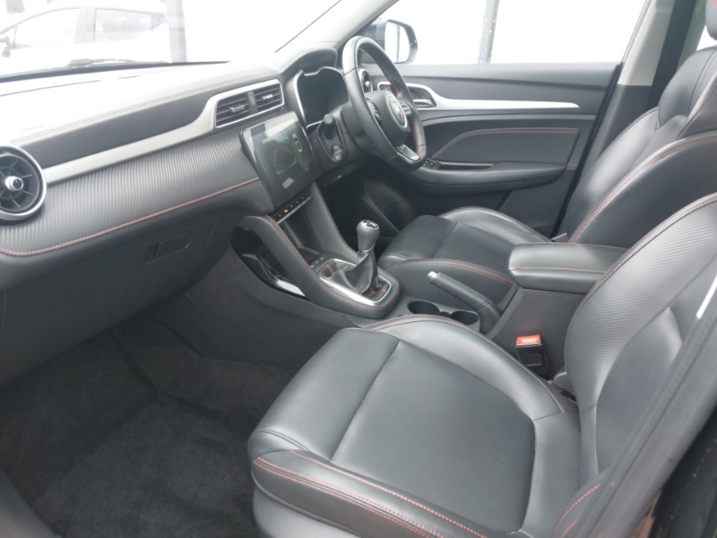 MG ZS 1.0T Gdi Exclusive Black #5