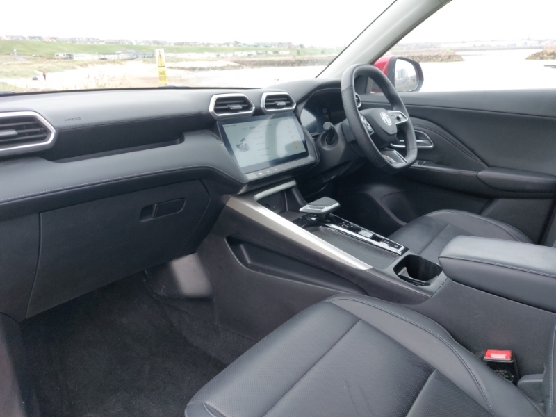 MG ZS 1.5 Hybrid Trophy Red #5