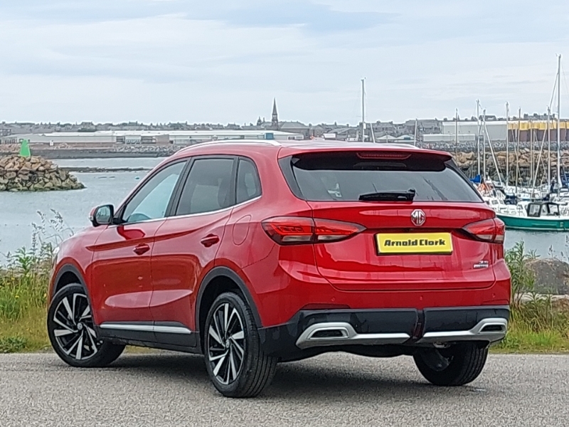 MG ZS 1.5 Hybrid Trophy Red #2