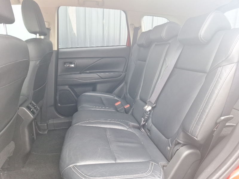 Mitsubishi Outlander 2.0 Exceed Cvt Red #6