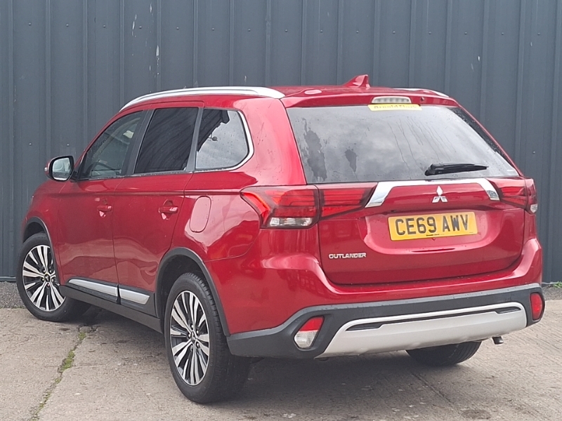 Mitsubishi Outlander 2.0 Exceed Cvt Red #2