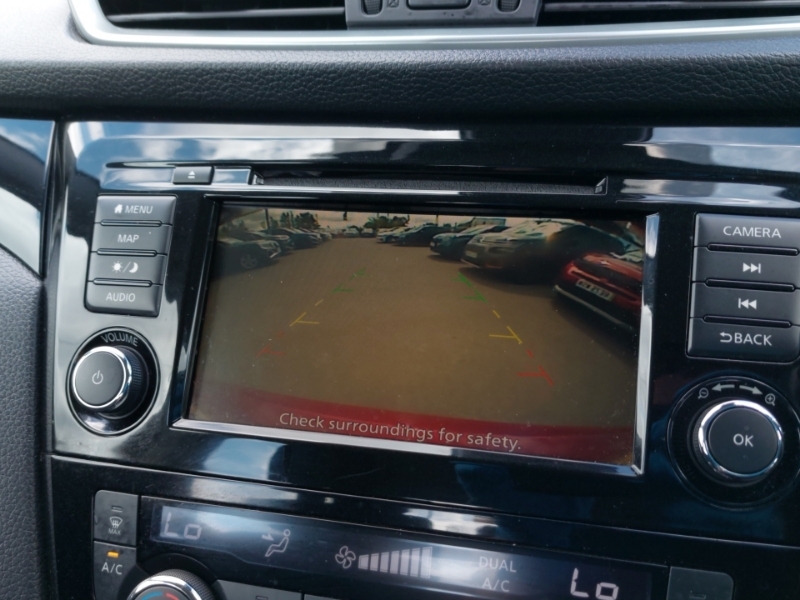 Nissan Qashqai Hatchback Red #9
