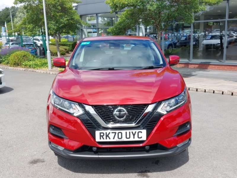 Nissan Qashqai Hatchback Red #14