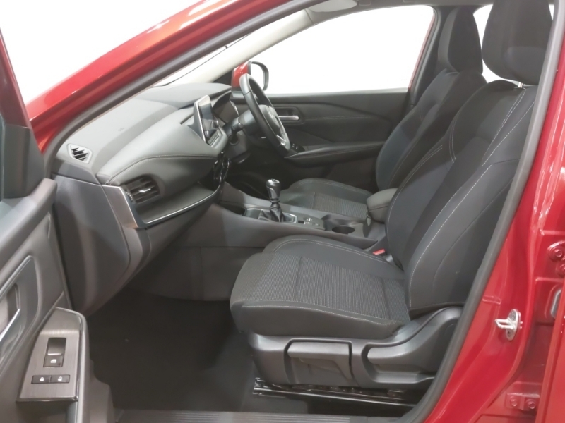 Nissan Qashqai 1.3 Dig-t Mh Acenta Premium Red #5