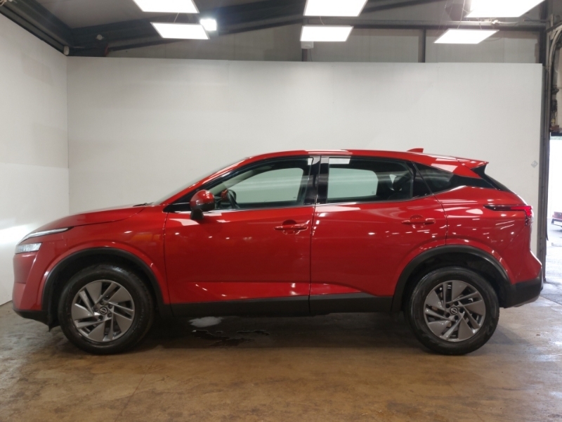 Nissan Qashqai 1.3 Dig-t Mh Acenta Premium Red #4