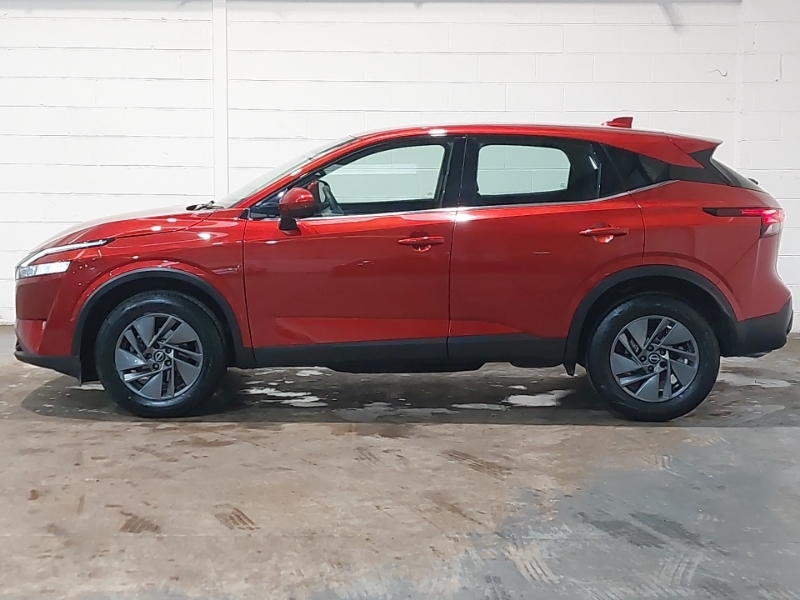 Nissan Qashqai 1.3 Dig-t Mh Acenta Premium Red #4
