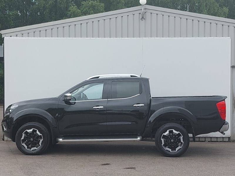 Nissan Navara Double Cab Pick Up Tekna 2.3Dci 190 Tt 4Wd Black #4