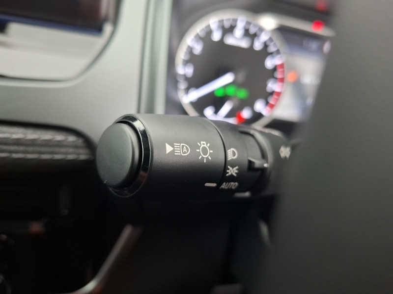 Nissan Qashqai Acenta Premium #16