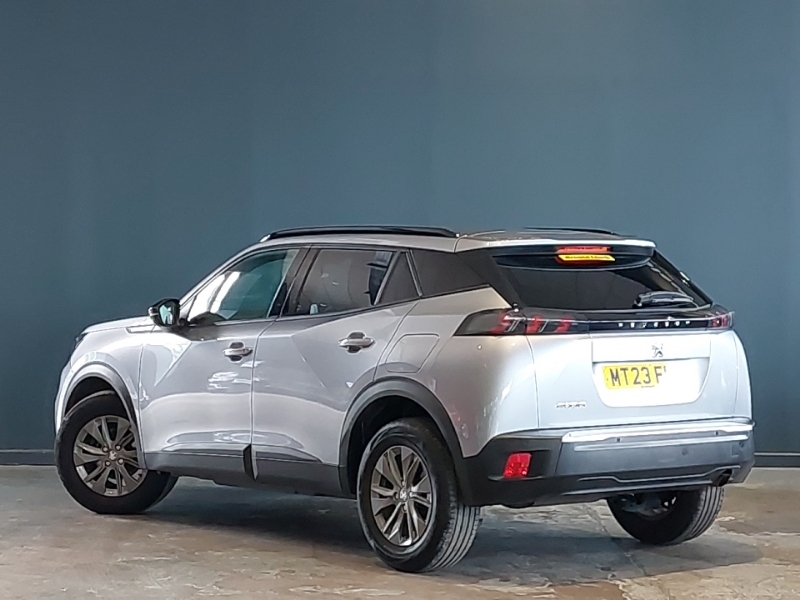 Peugeot 2008 1.2 Puretech Active Premium Grey #2