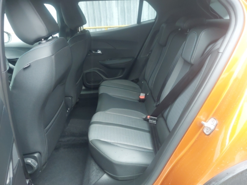 Peugeot 2008 1.2 Puretech Allure Premium Orange #6