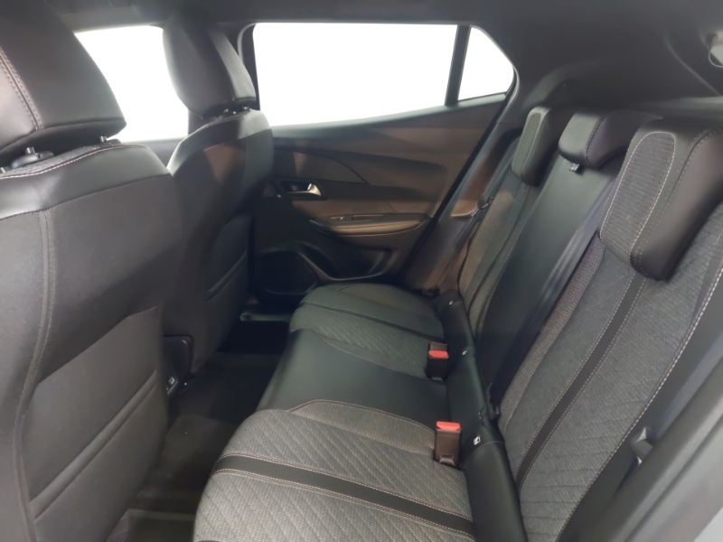 Peugeot 2008 1.2 Hybrid 136 Allure E-dsc6 Grey #6