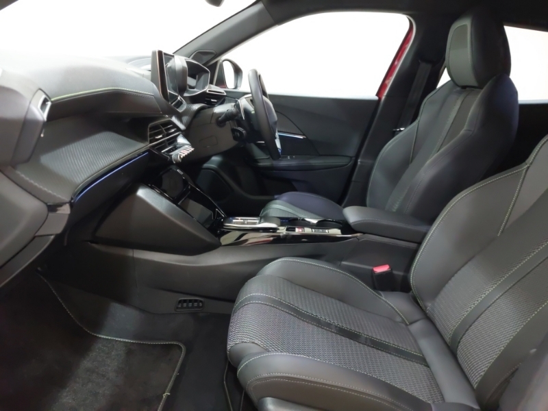 Peugeot 2008 1.2 Hybrid 145 Gt E-dsc6 Red #5