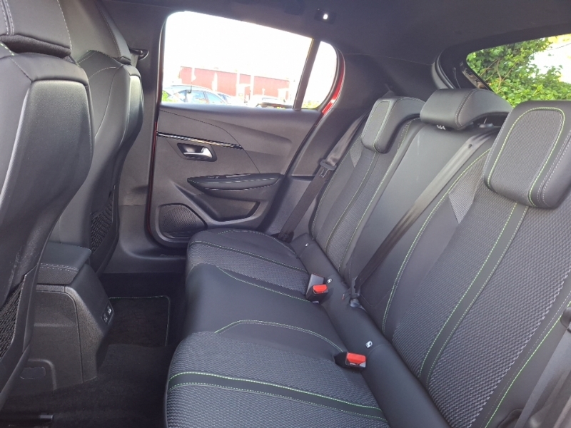 Peugeot 208 1.2 Puretech 100 Gt Red #6