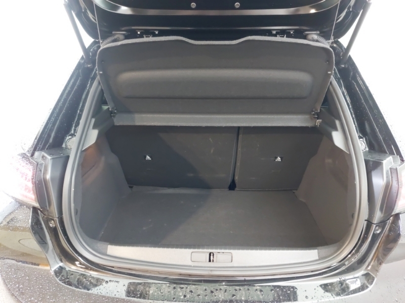 Peugeot 208 Allure White #18