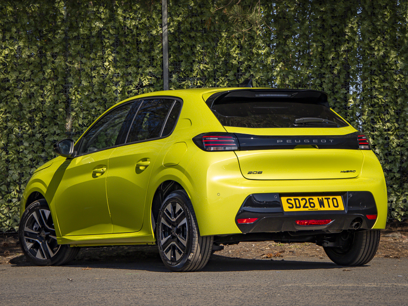 Peugeot 208 1.2 Hybrid 110 Allure E-dsc6 Yellow #2